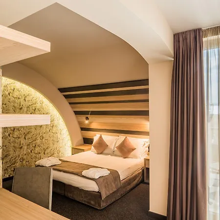 Hotel Budapest - Free Parking