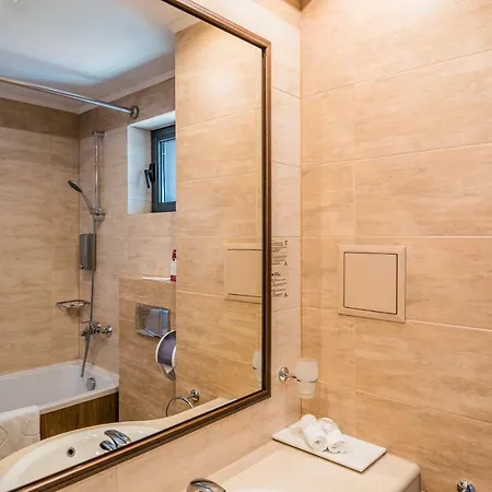 Hotel Budapest - Free Parking 3*