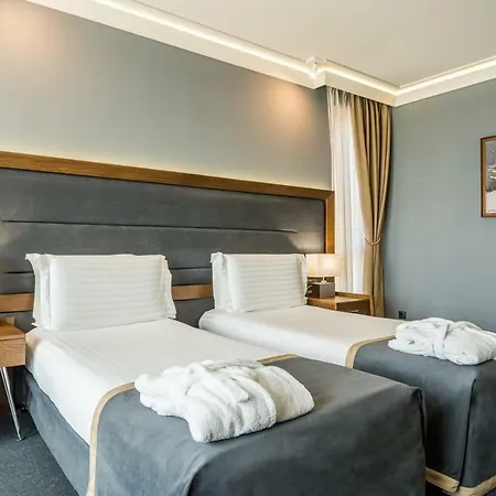 Hotel Budapest - Free Parking Sofia