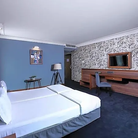 Hotel Budapest - Free Parking 3*