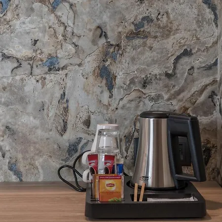 Hotel Budapest - Free Parking 3*