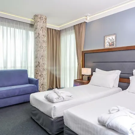 ホテル Budapest - Free Parking 3*