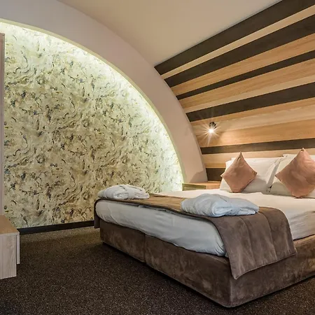 Budapest - Free Parking Hotel 3*