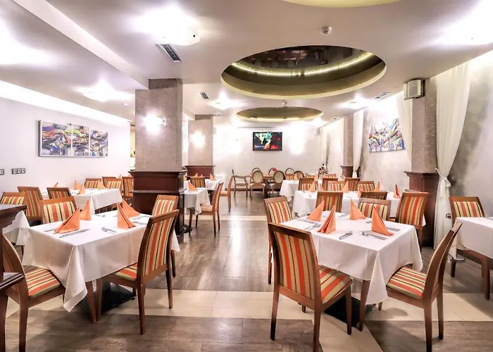 Budapest - Free Parking 3*