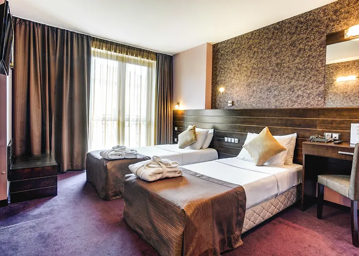 Budapest - Free Parking 3*