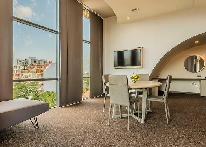 מלון Budapest - Free Parking סופיה