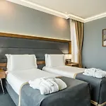 Hotel Budapest - Free Parking Sofia