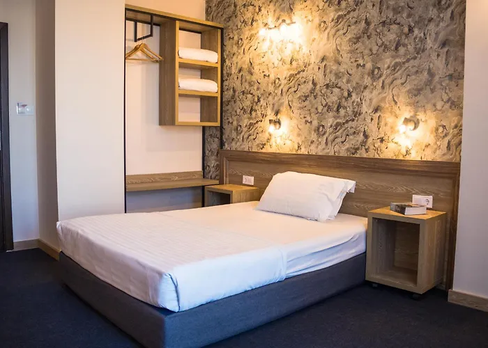 ホテル Budapest - Free Parking 3*