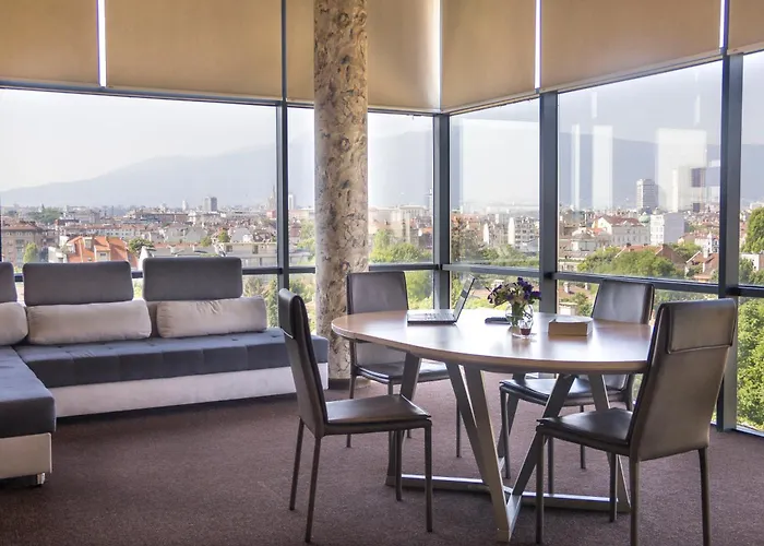 Hotel Budapest - Free Parking