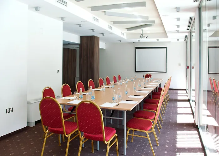 Hotel Budapest - Free Parking Sofia